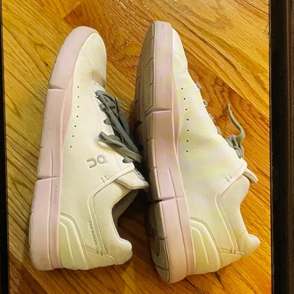 On Cloud Running Women's Athletic Shoes - White and Gray - Picture 2 of 5